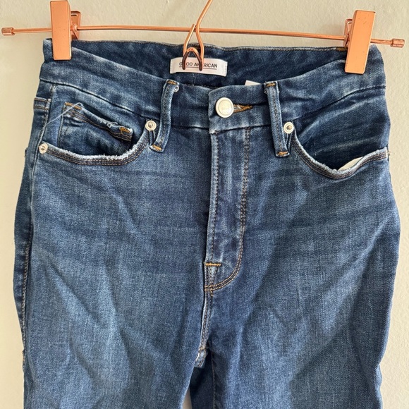 Good American Good Legs Crop Size 0/25 - Picture 2 of 11
